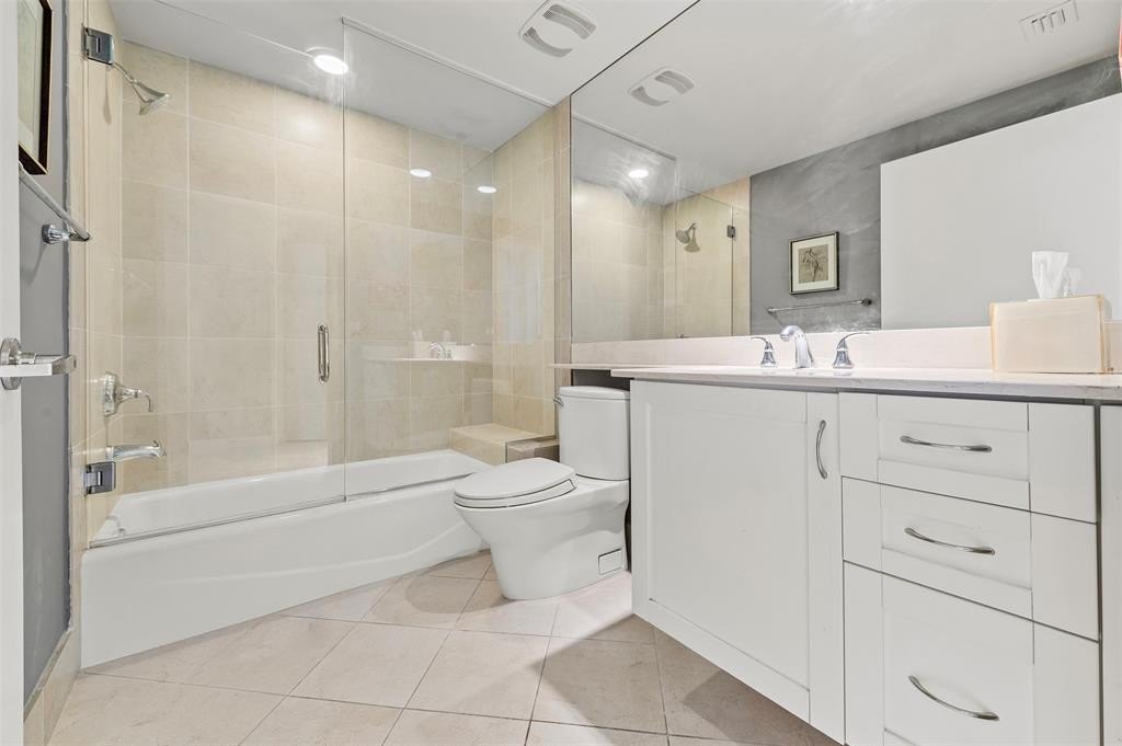 Fort Lauderdale, Florida, 33308, United States, 2 Bedrooms Bedrooms, ,2 BathroomsBathrooms,Residential,Forsale,1968178