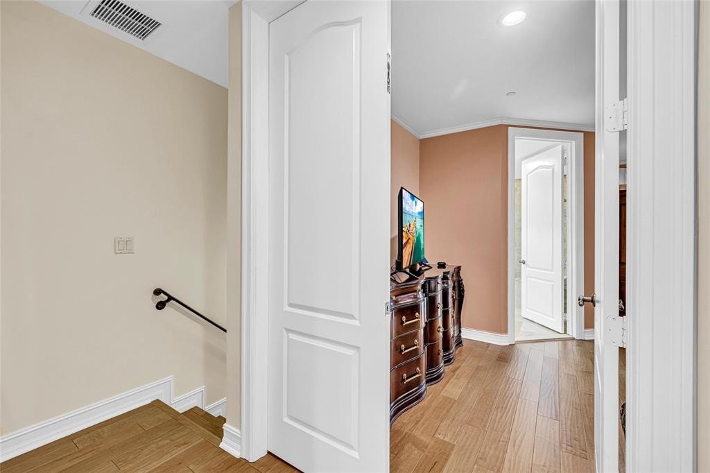 Fort Lauderdale, Florida, 33304, United States, 4 Bedrooms Bedrooms, ,3.5 BathroomsBathrooms,Residential,Forsale,1903959