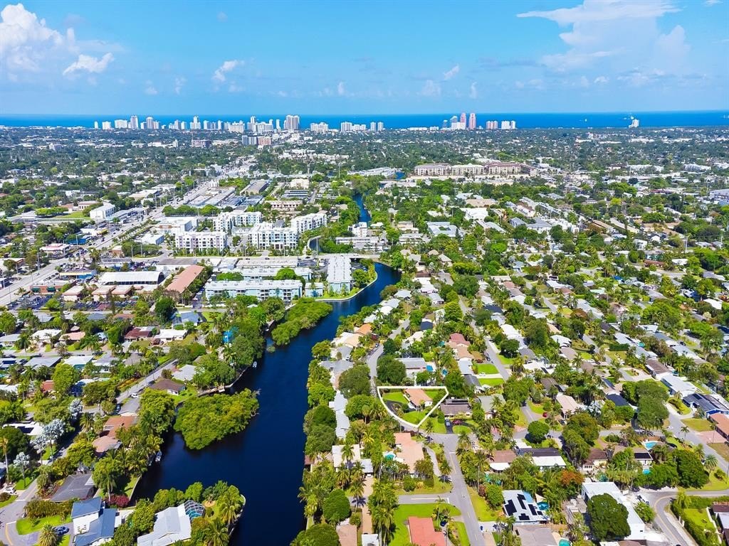 Wilton Manors, Florida, 33334, United States, 2 Bedrooms Bedrooms, ,2 BathroomsBathrooms,Residential,Forsale,1927556