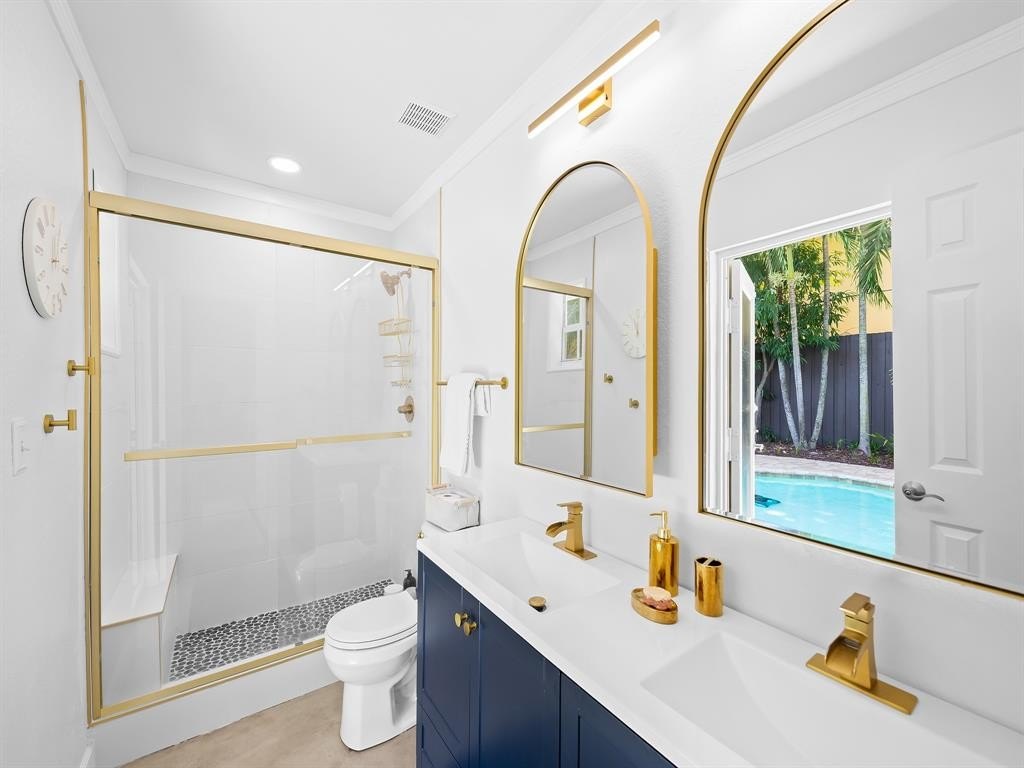 Wilton Manors, Florida, 33311, United States, 2 Bedrooms Bedrooms, ,2 BathroomsBathrooms,Residential,Forsale,1927559