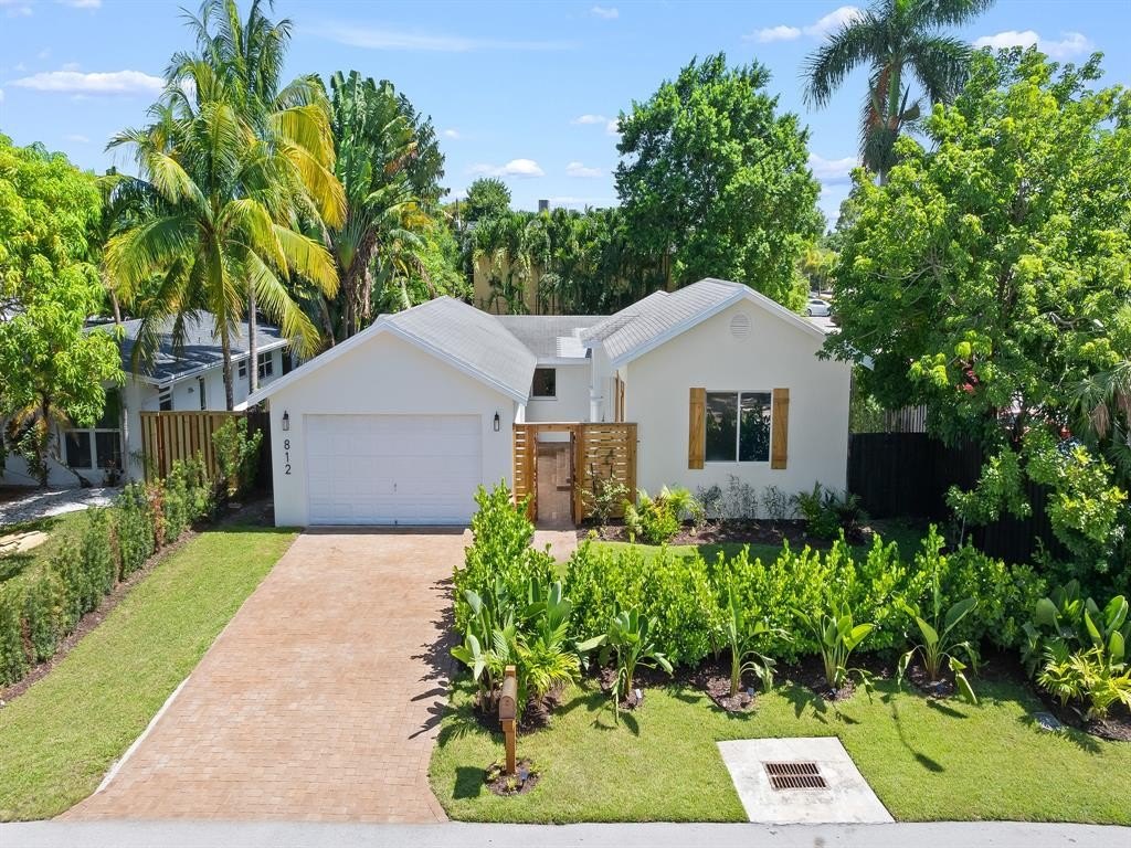 Wilton Manors, Florida, 33311, United States, 2 Bedrooms Bedrooms, ,2 BathroomsBathrooms,Residential,Forsale,1927559