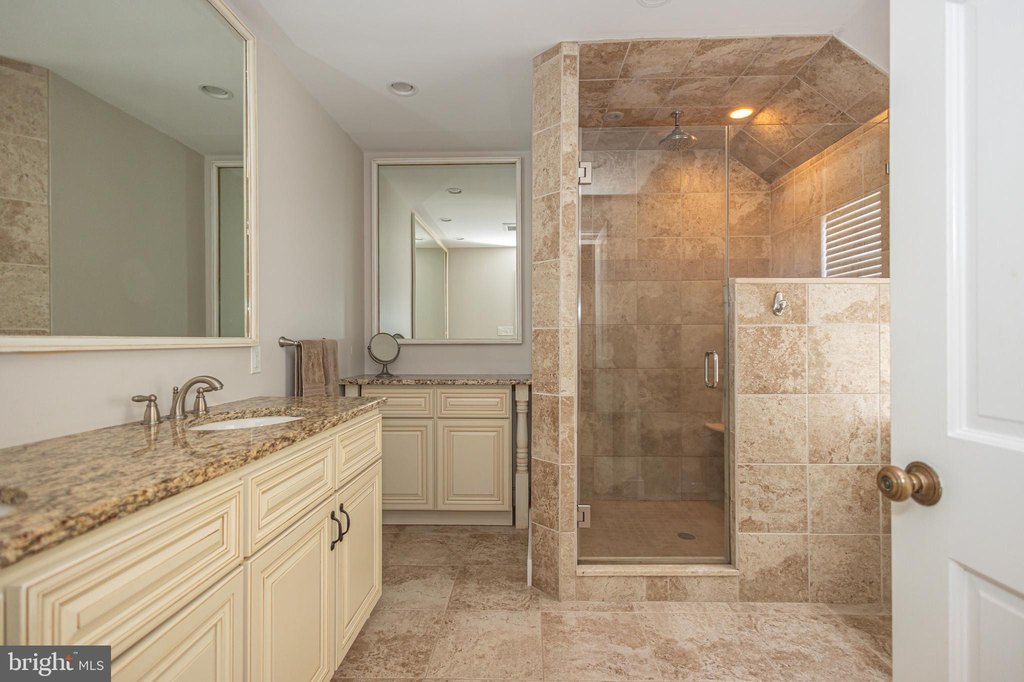 NEW HOPE, Pennsylvania, 18938, United States, 5 Bedrooms Bedrooms, ,4.5 BathroomsBathrooms,Residential,Forsale,1905145
