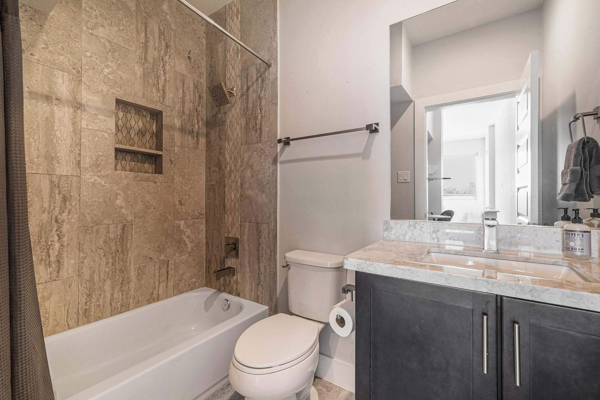 Houston, Texas, 77008, United States, 4 Bedrooms Bedrooms, ,3 BathroomsBathrooms,Residential,Forsale,1909995