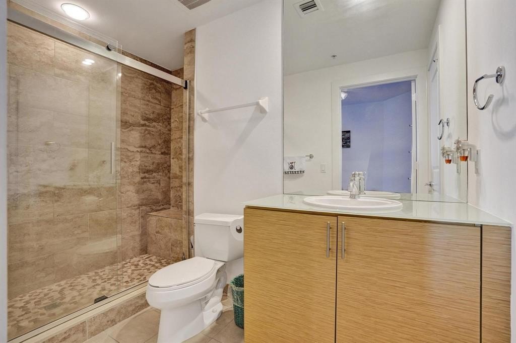 Fort Lauderdale, Florida, 33301, United States, 2 Bedrooms Bedrooms, ,2.5 BathroomsBathrooms,Residential,Forsale,1927578