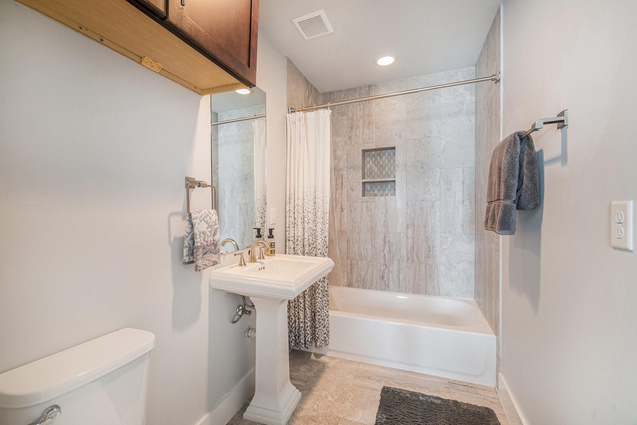 Houston, Texas, 77008, United States, 4 Bedrooms Bedrooms, ,3 BathroomsBathrooms,Residential,Forsale,1909995