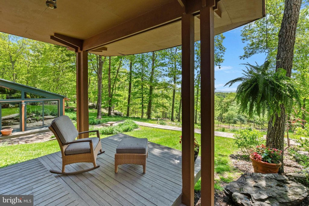 HENRYVILLE, Pennsylvania, 18332, United States, 6 Bedrooms Bedrooms, ,7.5 BathroomsBathrooms,Residential,Forsale,1904002