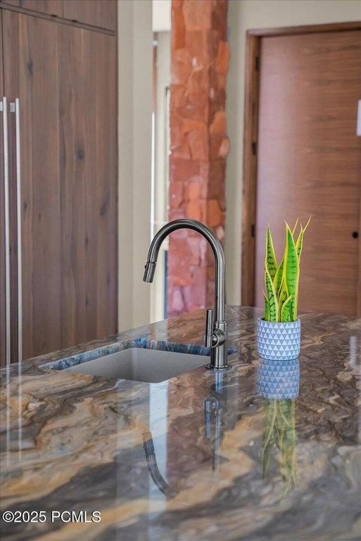 Ivins, Utah, 84738, United States, 5 Bedrooms Bedrooms, ,4.5 BathroomsBathrooms,Residential,Forsale,1994167