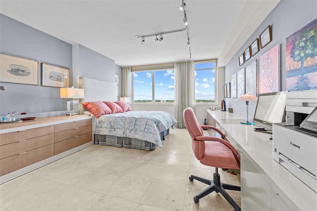 Fort Lauderdale, Florida, 33308, United States, 2 Bedrooms Bedrooms, ,2 BathroomsBathrooms,Residential,Forsale,1968178