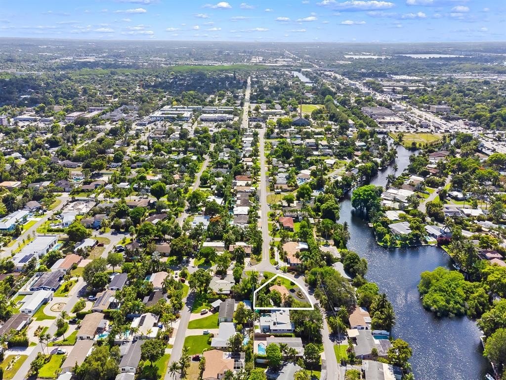 Wilton Manors, Florida, 33334, United States, 2 Bedrooms Bedrooms, ,2 BathroomsBathrooms,Residential,Forsale,1927556