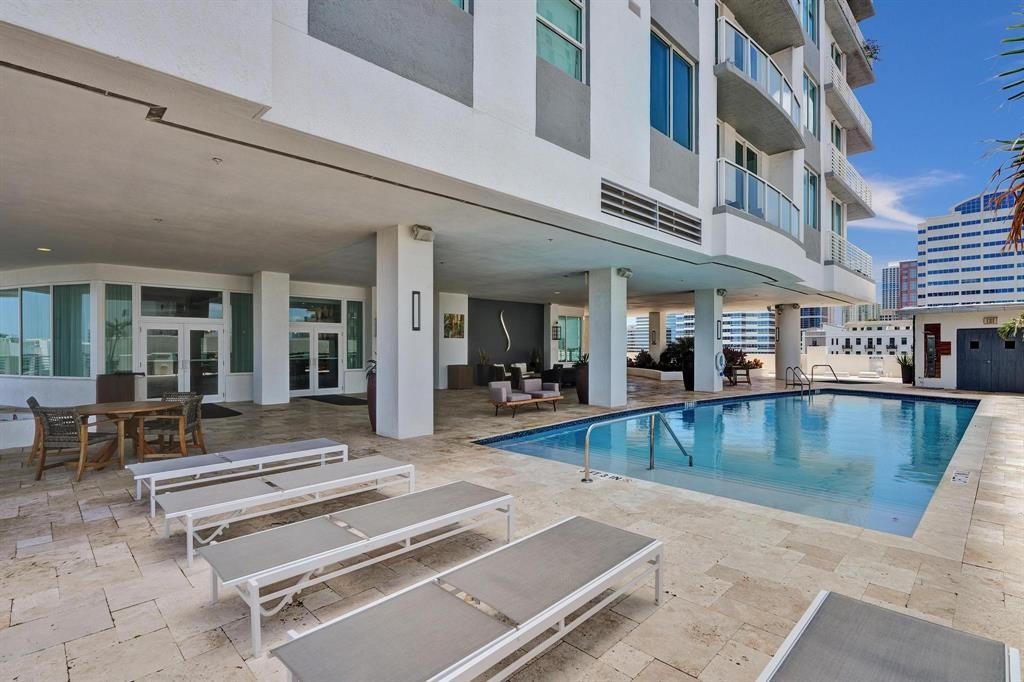 Fort Lauderdale, Florida, 33301, United States, 2 Bedrooms Bedrooms, ,2.5 BathroomsBathrooms,Residential,Forsale,1927578