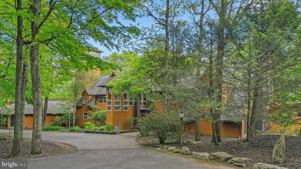 HENRYVILLE, Pennsylvania, 18332, United States, 6 Bedrooms Bedrooms, ,7.5 BathroomsBathrooms,Residential,Forsale,1904002