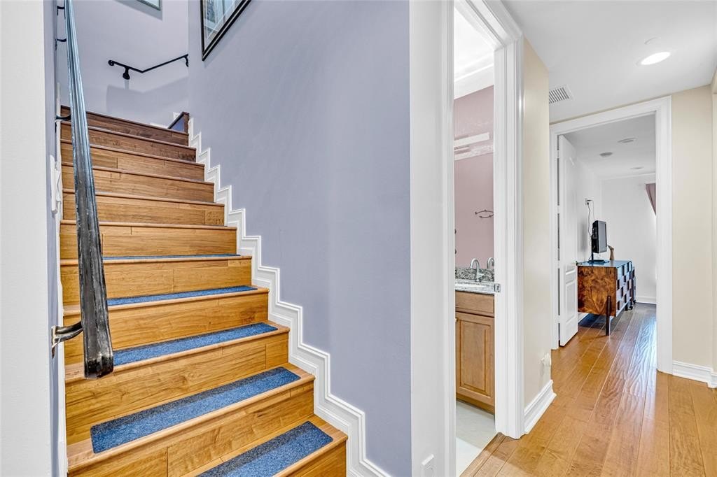 Fort Lauderdale, Florida, 33304, United States, 4 Bedrooms Bedrooms, ,3.5 BathroomsBathrooms,Residential,Forsale,1903959