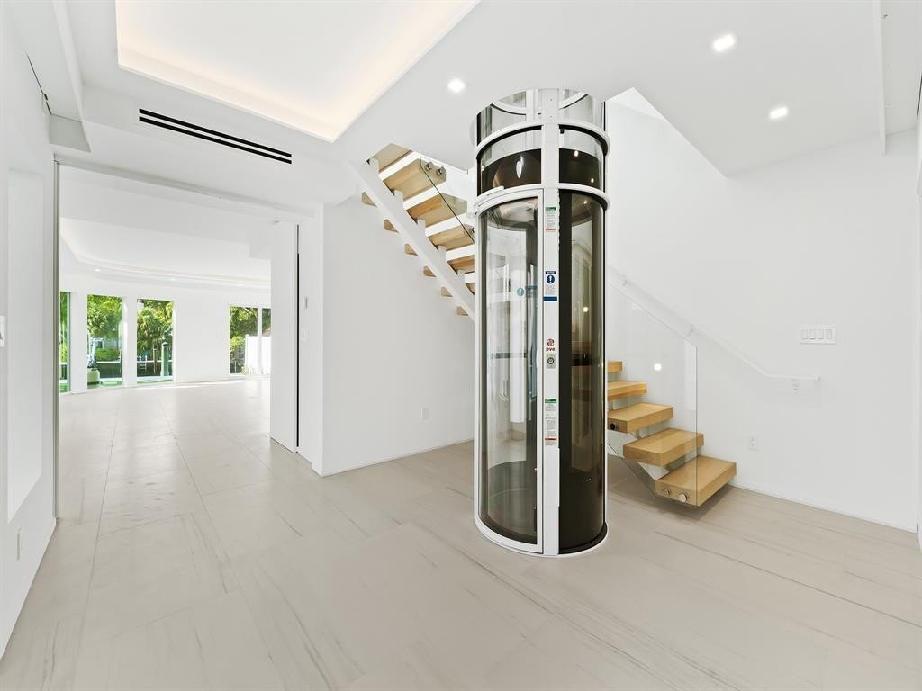Fort Lauderdale, Florida, 33301, United States, 4 Bedrooms Bedrooms, ,4 BathroomsBathrooms,Residential,Forsale,1927563