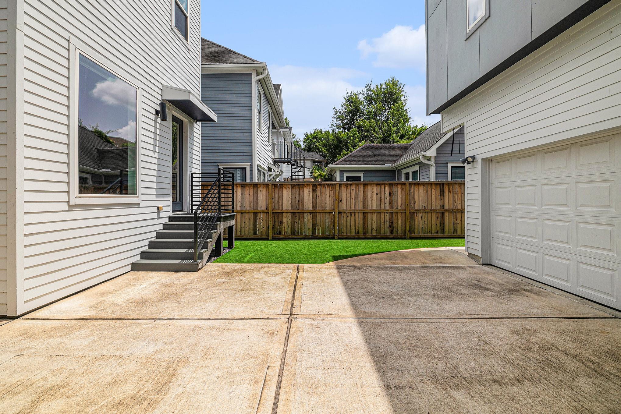 Houston, Texas, 77008, United States, 4 Bedrooms Bedrooms, ,3 BathroomsBathrooms,Residential,Forsale,1909995