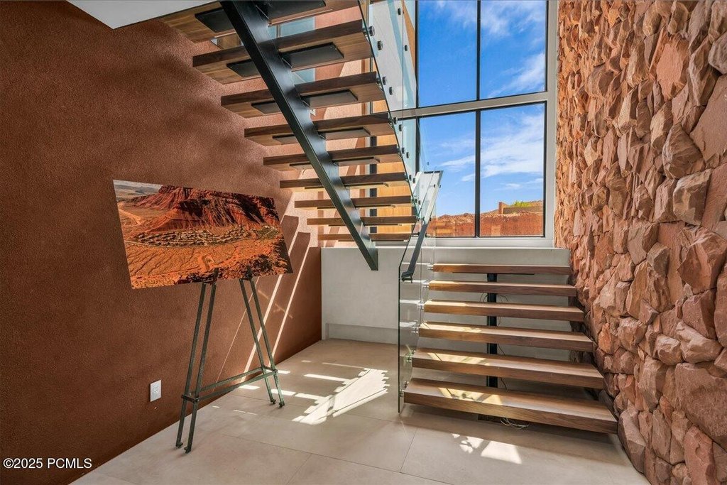 Ivins, Utah, 84738, United States, 5 Bedrooms Bedrooms, ,4.5 BathroomsBathrooms,Residential,Forsale,1994167