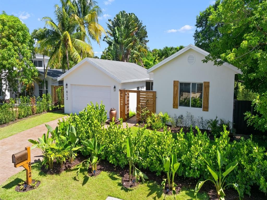 Wilton Manors, Florida, 33311, United States, 2 Bedrooms Bedrooms, ,2 BathroomsBathrooms,Residential,Forsale,1927559