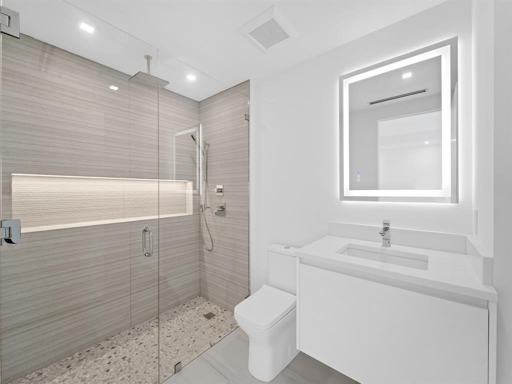 Fort Lauderdale, Florida, 33301, United States, 4 Bedrooms Bedrooms, ,4 BathroomsBathrooms,Residential,Forsale,1927561