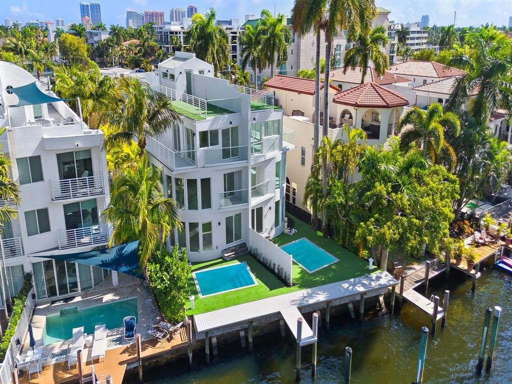 Fort Lauderdale, Florida, 33301, United States, 4 Bedrooms Bedrooms, ,4 BathroomsBathrooms,Residential,Forsale,1927563