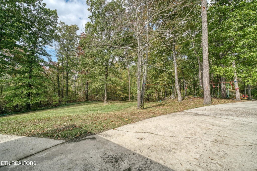 Crossville, Tennessee, 38555, United States, 3 Bedrooms Bedrooms, ,3.5 BathroomsBathrooms,Residential,Forsale,1929845