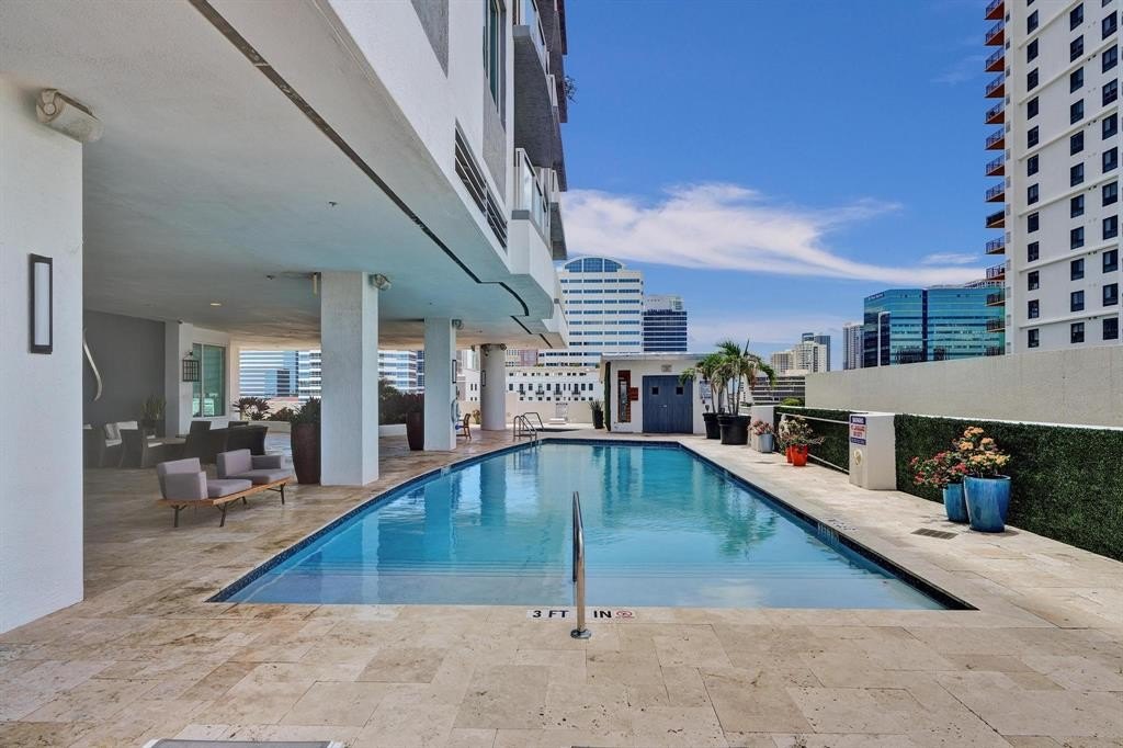 Fort Lauderdale, Florida, 33301, United States, 2 Bedrooms Bedrooms, ,2.5 BathroomsBathrooms,Residential,Forsale,1927578