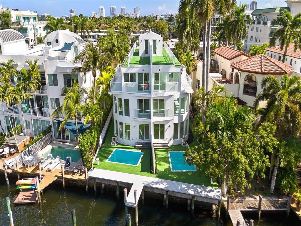 Fort Lauderdale, Florida, 33301, United States, 4 Bedrooms Bedrooms, ,4 BathroomsBathrooms,Residential,Forsale,1927561