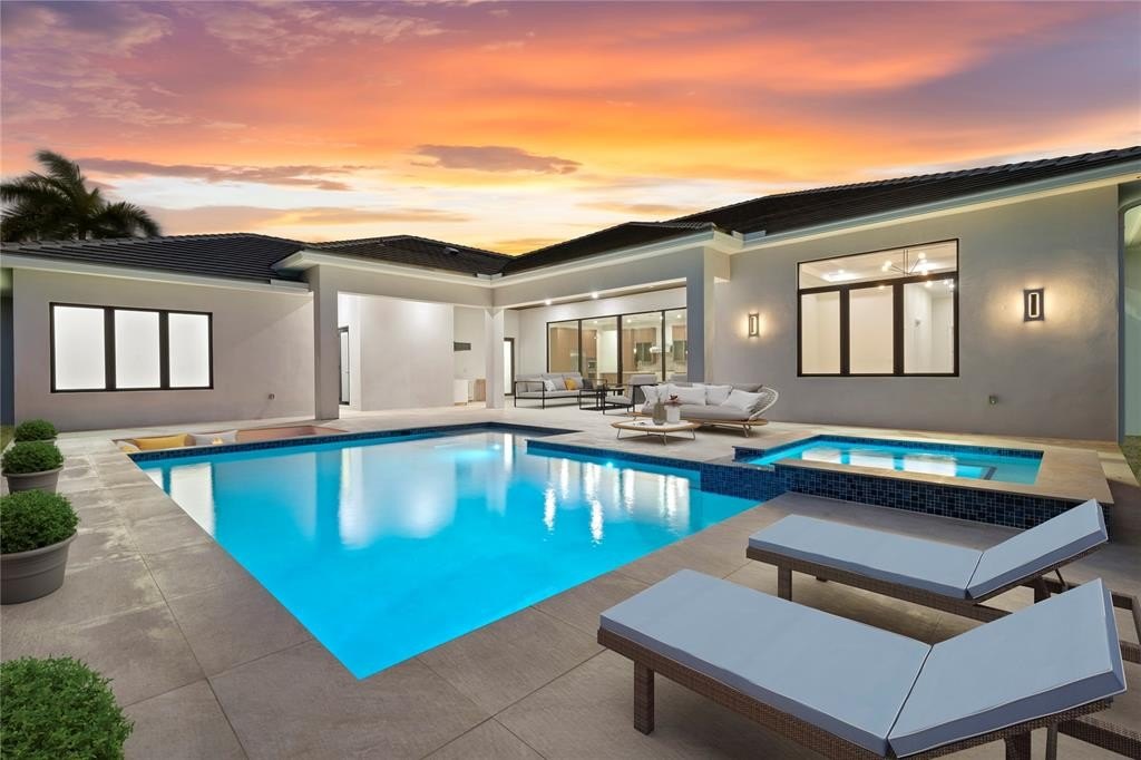 Plantation, Florida, 33323, United States, 5 Bedrooms Bedrooms, ,6.5 BathroomsBathrooms,Residential,Forsale,1927587
