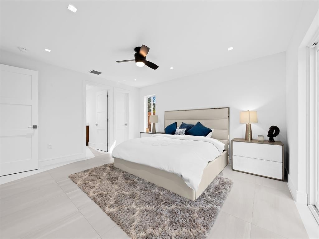 Wilton Manors, Florida, 33334, United States, 2 Bedrooms Bedrooms, ,2 BathroomsBathrooms,Residential,Forsale,1927556