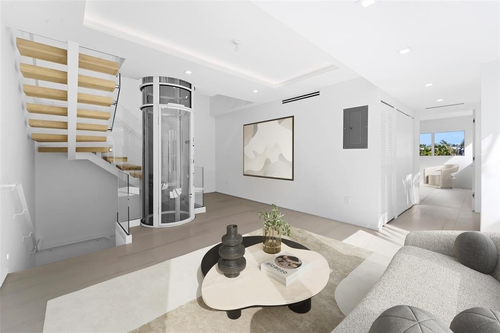 Fort Lauderdale, Florida, 33301, United States, 4 Bedrooms Bedrooms, ,4 BathroomsBathrooms,Residential,Forsale,1927563