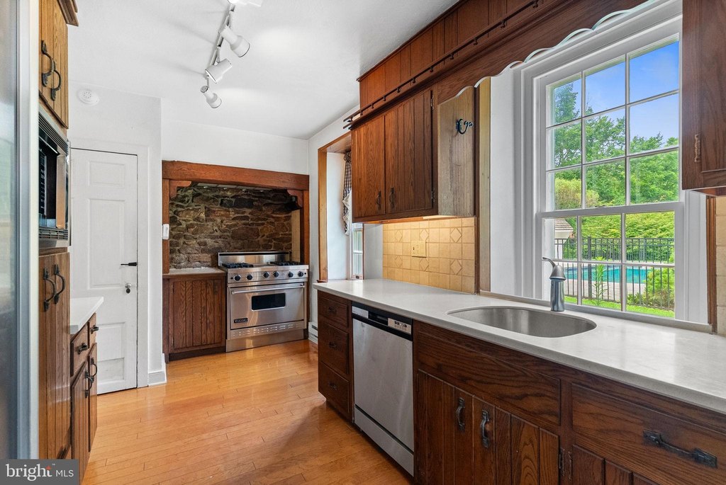DOYLESTOWN, Pennsylvania, 18902, United States, 4 Bedrooms Bedrooms, ,3.5 BathroomsBathrooms,Residential,Forsale,1929757
