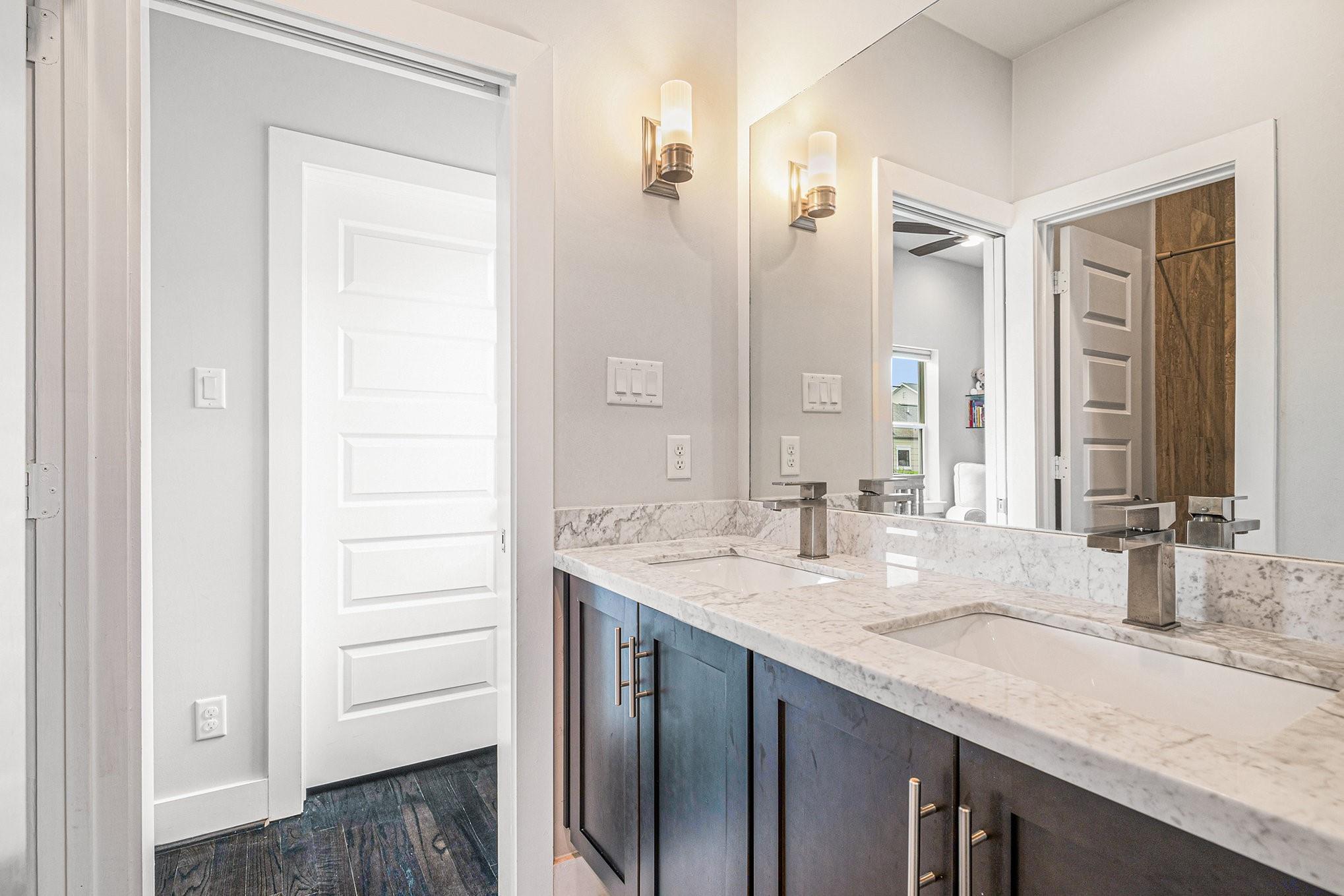 Houston, Texas, 77008, United States, 4 Bedrooms Bedrooms, ,3 BathroomsBathrooms,Residential,Forsale,1909995