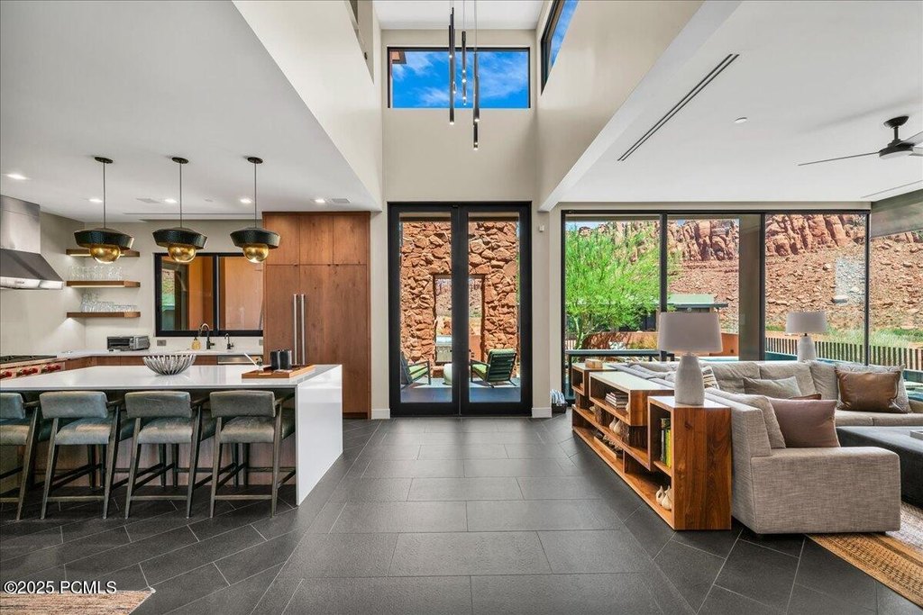 Ivins, Utah, 84738, United States, 5 Bedrooms Bedrooms, ,5.5 BathroomsBathrooms,Residential,Forsale,1994168