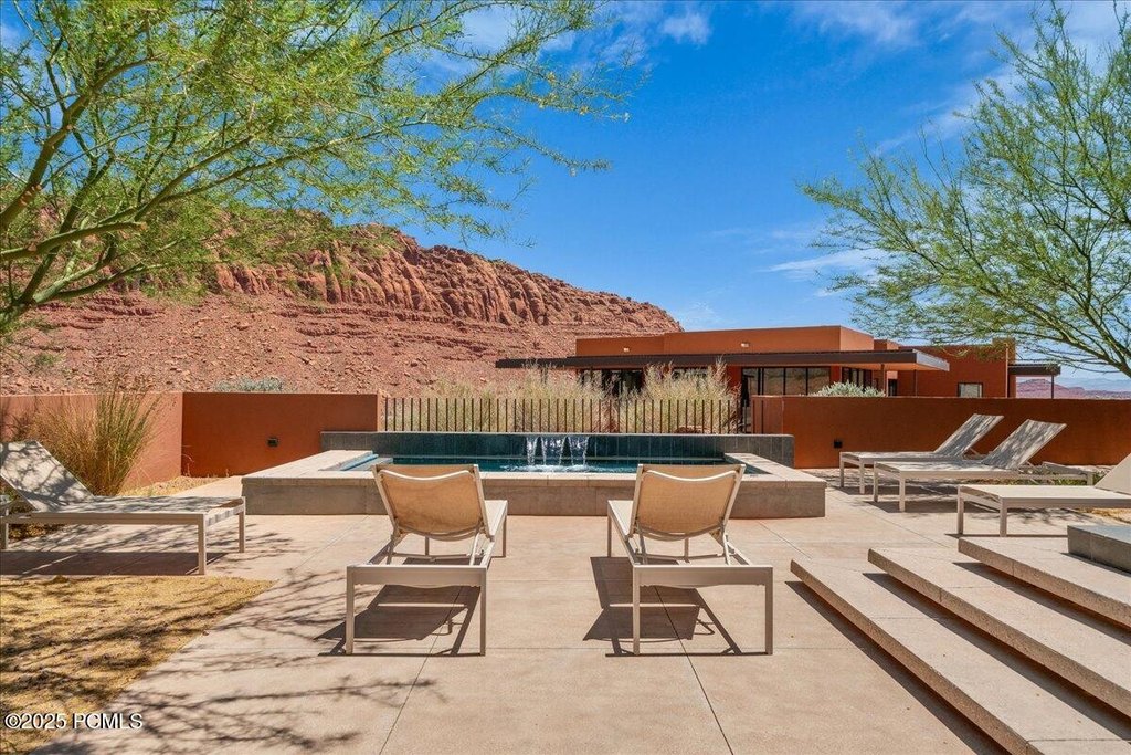 Ivins, Utah, 84738, United States, 5 Bedrooms Bedrooms, ,5.5 BathroomsBathrooms,Residential,Forsale,1994168