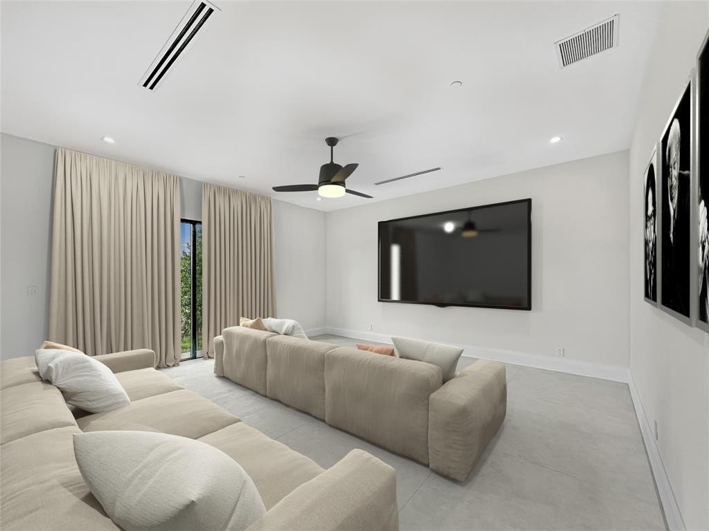 Plantation, Florida, 33323, United States, 5 Bedrooms Bedrooms, ,6.5 BathroomsBathrooms,Residential,Forsale,1927587