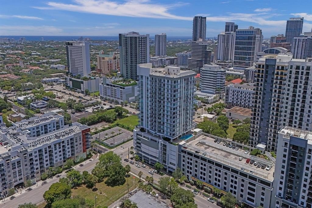 Fort Lauderdale, Florida, 33301, United States, 2 Bedrooms Bedrooms, ,2.5 BathroomsBathrooms,Residential,Forsale,1927578