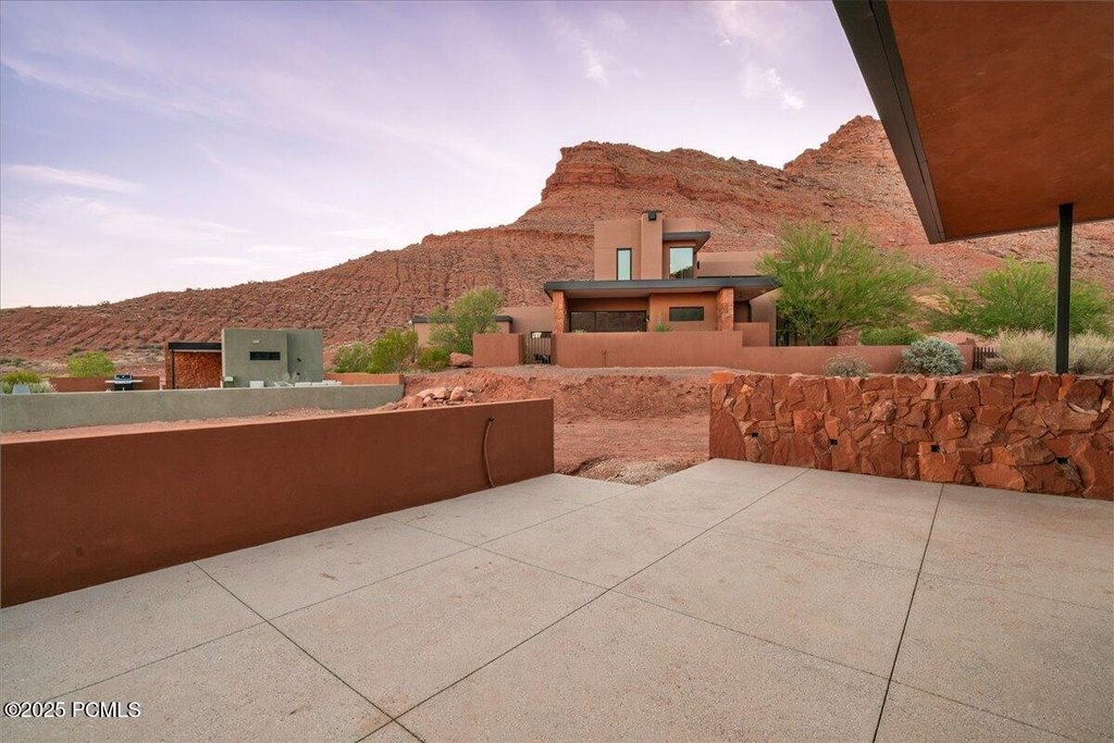 Ivins, Utah, 84738, United States, 5 Bedrooms Bedrooms, ,4.5 BathroomsBathrooms,Residential,Forsale,1994167