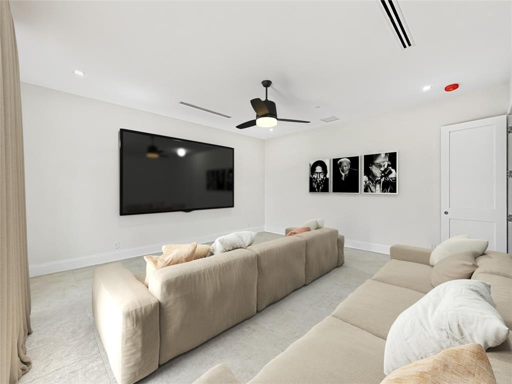 Plantation, Florida, 33323, United States, 5 Bedrooms Bedrooms, ,6.5 BathroomsBathrooms,Residential,Forsale,1927587
