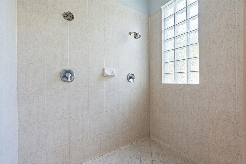 Davie, Florida, 33326, United States, 5 Bedrooms Bedrooms, ,3 BathroomsBathrooms,Residential,Forsale,1927588