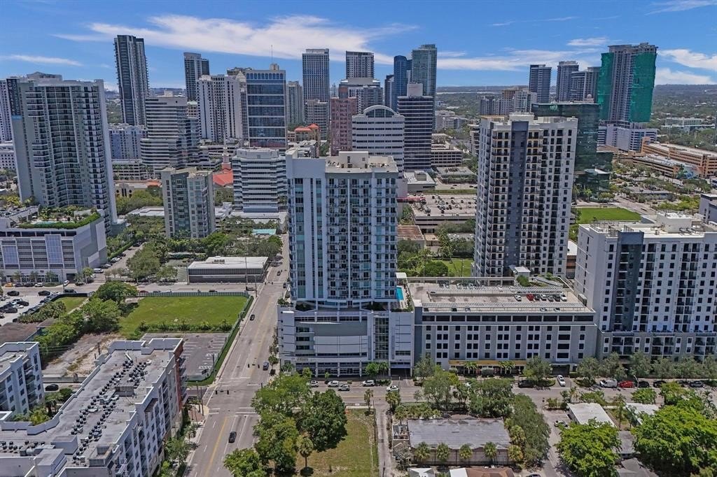 Fort Lauderdale, Florida, 33301, United States, 2 Bedrooms Bedrooms, ,2.5 BathroomsBathrooms,Residential,Forsale,1927578