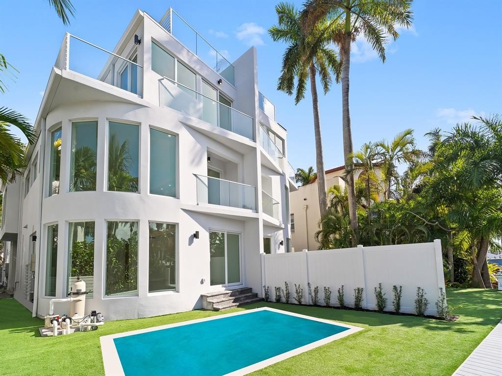 Fort Lauderdale, Florida, 33301, United States, 4 Bedrooms Bedrooms, ,4 BathroomsBathrooms,Residential,Forsale,1927561