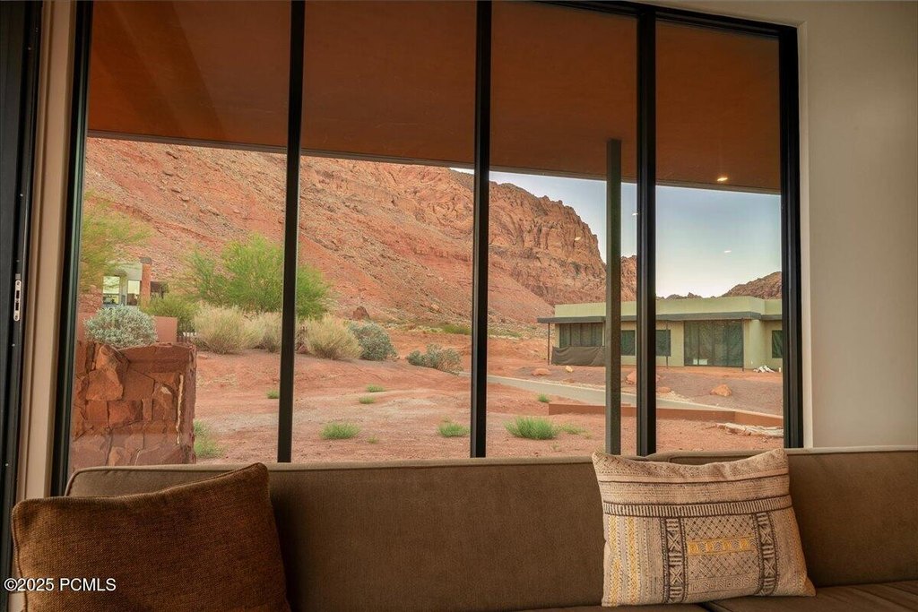 Ivins, Utah, 84738, United States, 5 Bedrooms Bedrooms, ,4.5 BathroomsBathrooms,Residential,Forsale,1994167