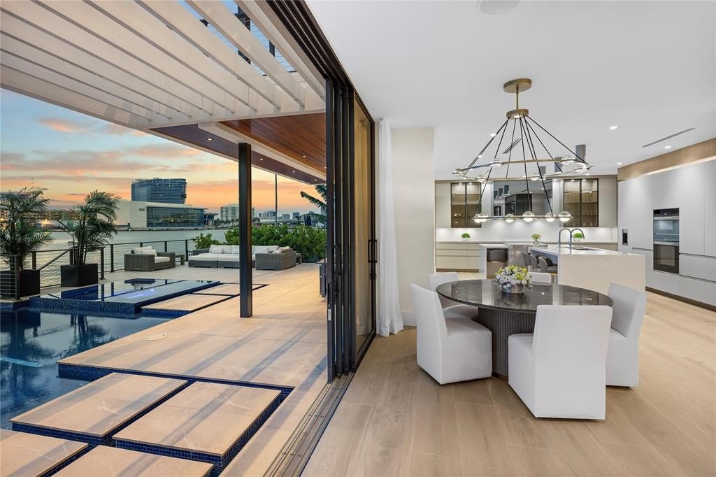Fort Lauderdale, Florida, 33316, United States, 5 Bedrooms Bedrooms, ,6.5 BathroomsBathrooms,Residential,Forsale,1951896
