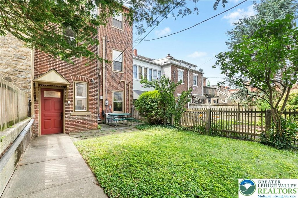 Bethlehem City, Pennsylvania, 18018, United States, 2 Bedrooms Bedrooms, ,1.5 BathroomsBathrooms,Residential,Forsale,2004211