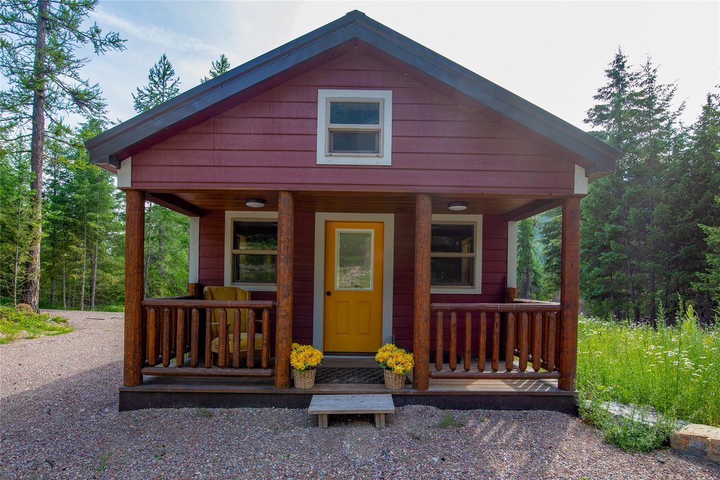 Rollins, Montana, 59931, United States, 5 Bedrooms Bedrooms, ,4 BathroomsBathrooms,Residential,Forsale,1941184