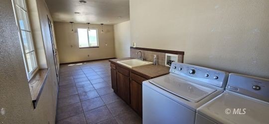 Cedarville, California, 96104, United States, 3 Bedrooms Bedrooms, ,2 BathroomsBathrooms,Residential,Forsale,1936750