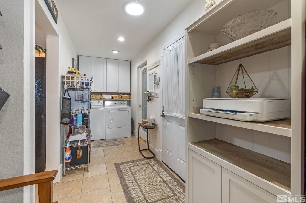 Gerlach, Nevada, 89412, United States, 4 Bedrooms Bedrooms, ,3.5 BathroomsBathrooms,Residential,Forsale,1910330