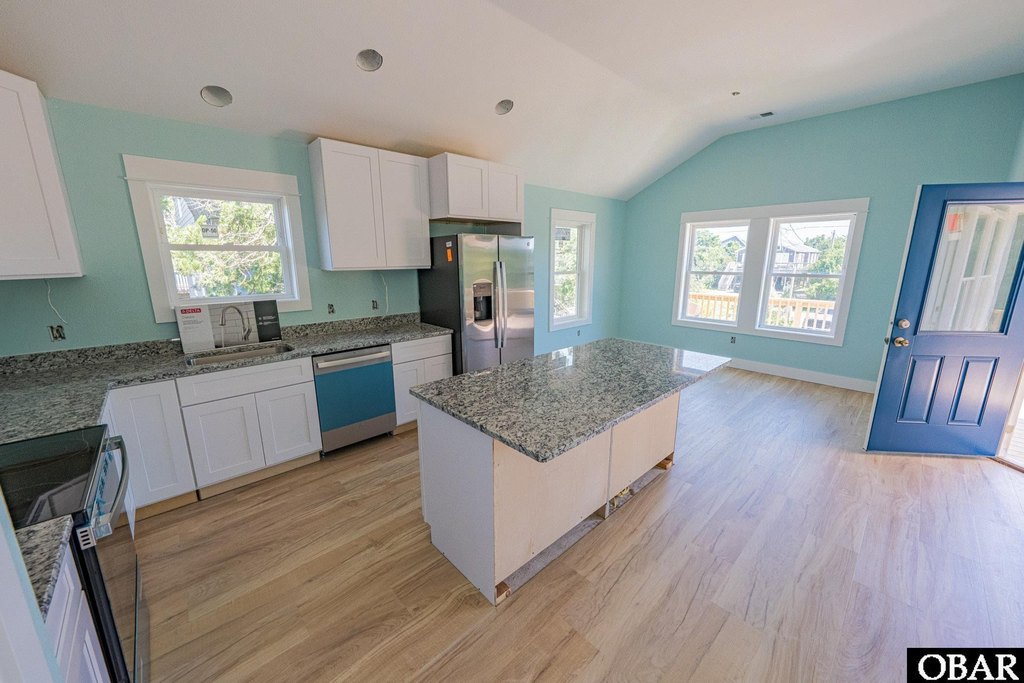 Avon, North Carolina, 27915, United States, 3 Bedrooms Bedrooms, ,2.5 BathroomsBathrooms,Residential,Forsale,1914405
