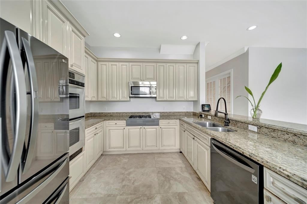 Fort Lauderdale, Florida, 33315, United States, 5 Bedrooms Bedrooms, ,4 BathroomsBathrooms,Residential,Forsale,1884598