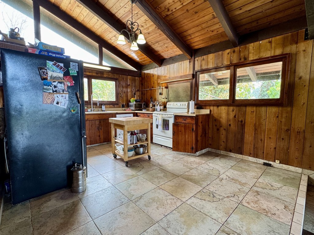 Holualoa, Hawaii, 96725, United States, 3 Bedrooms Bedrooms, ,2 BathroomsBathrooms,Residential,Forsale,1953859