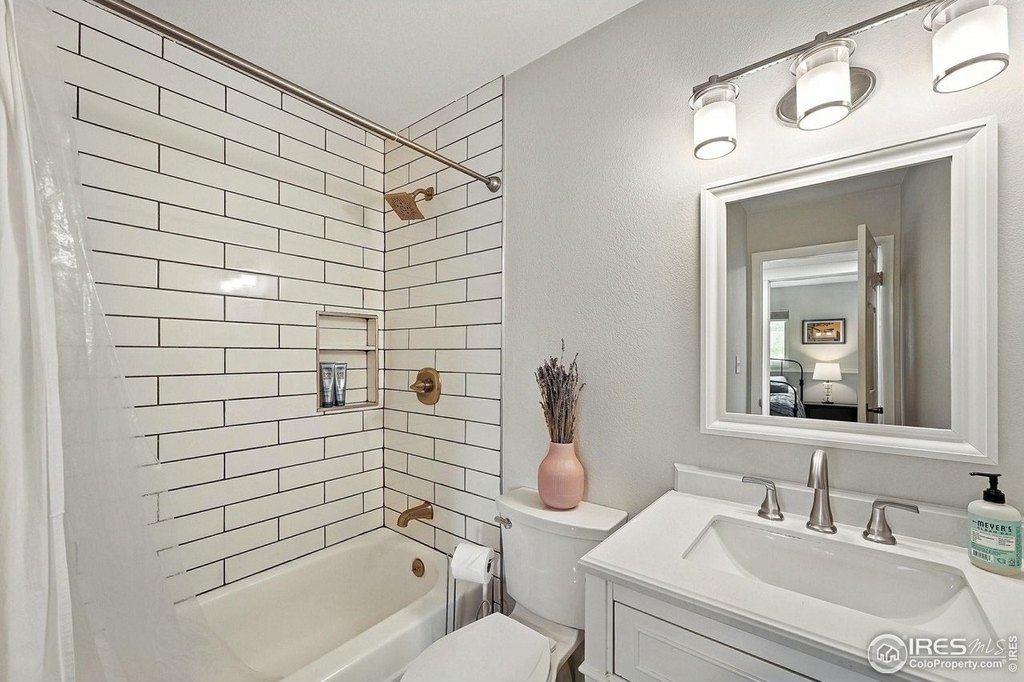 Fort Collins, Colorado, 80521, United States, 3 Bedrooms Bedrooms, ,2 BathroomsBathrooms,Residential,Forsale,1926789