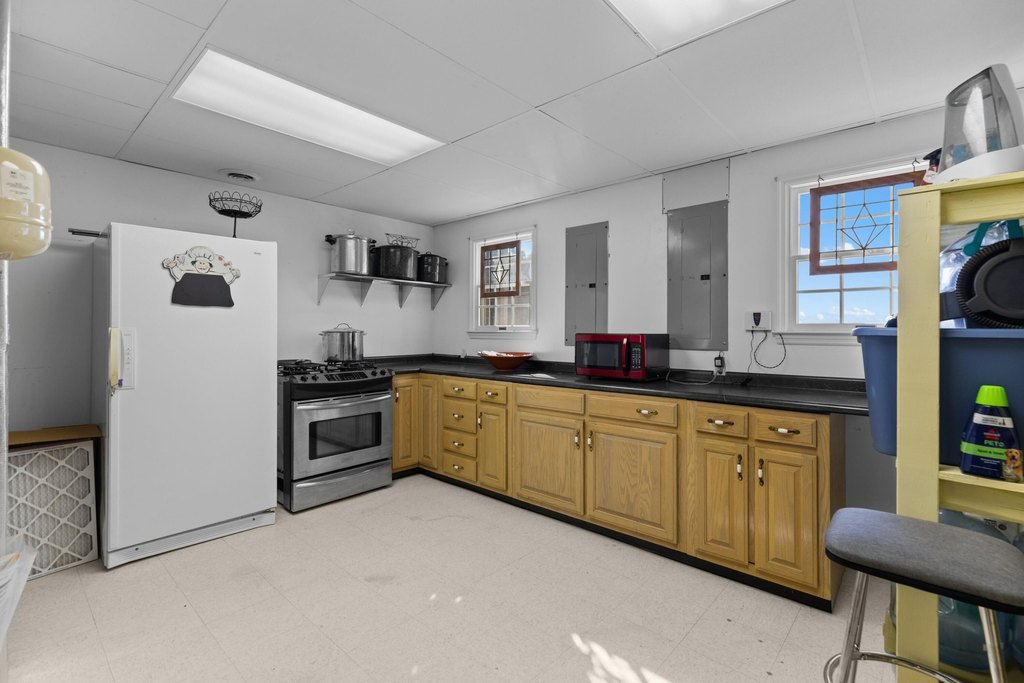 Dandridge, Tennessee, 37725, United States, 3 Bedrooms Bedrooms, ,3 BathroomsBathrooms,Residential,Forsale,1986956